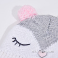 Adorable bonnet de tricot d'hiver pour enfants
